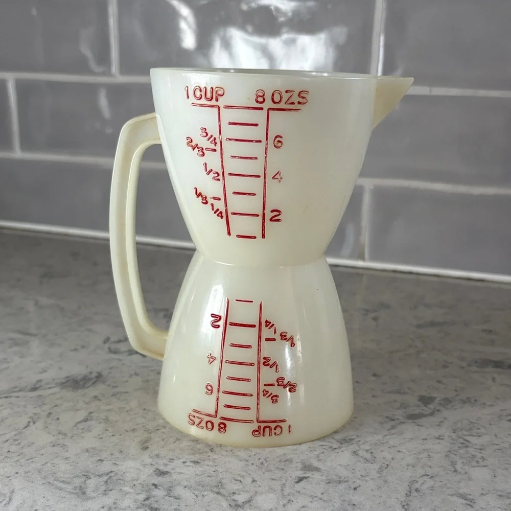 Tupperware Wet & Dry Flip Measuring Cup #880 1 Cup Double Measure cup RED letter - Picture 1 of 6